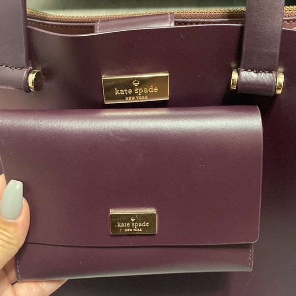 Kate Spade tote, matching wallet, keychain and duffel bag bundle - Picture 6 of 14